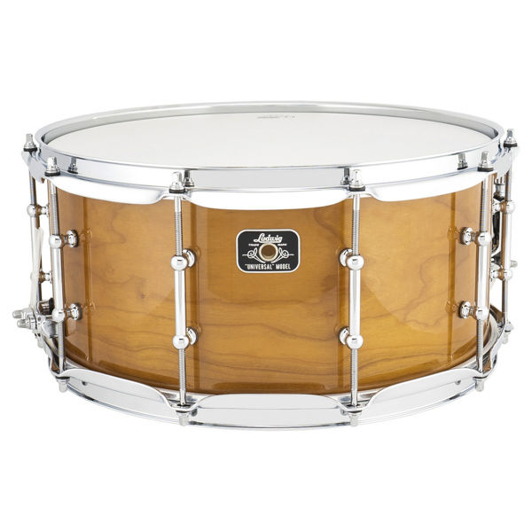 Skarptromme Ludwig Universal Cherry LU6514CH, 14x6,5, Chrome Hardware, Triple Flange Hoops, Tube Lugs