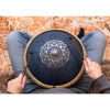 Bilde av Steel Tongue Drum Meinl Sonic Energy Octave OSTD2NBE, D-Amara, Navy Blue, Engraved Floral Pattern, 16